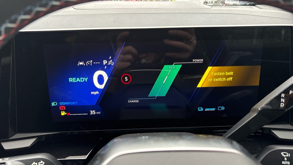 Renault Austral E-Tech Full Hybrid Techno Esprit Alpine 5dr Auto Hybrid Estate - Image 18