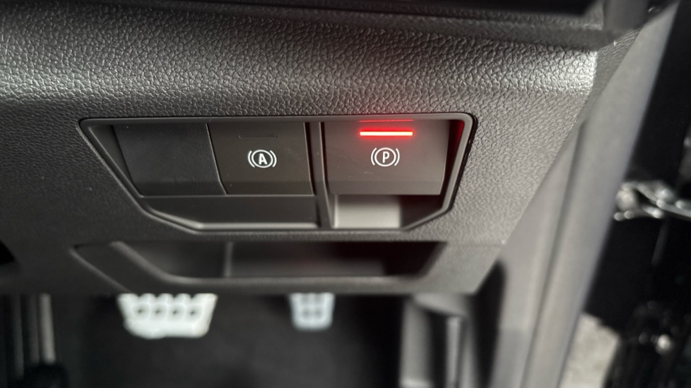 Renault Austral E-Tech Full Hybrid Techno Esprit Alpine 5dr Auto Hybrid Estate - Image 34