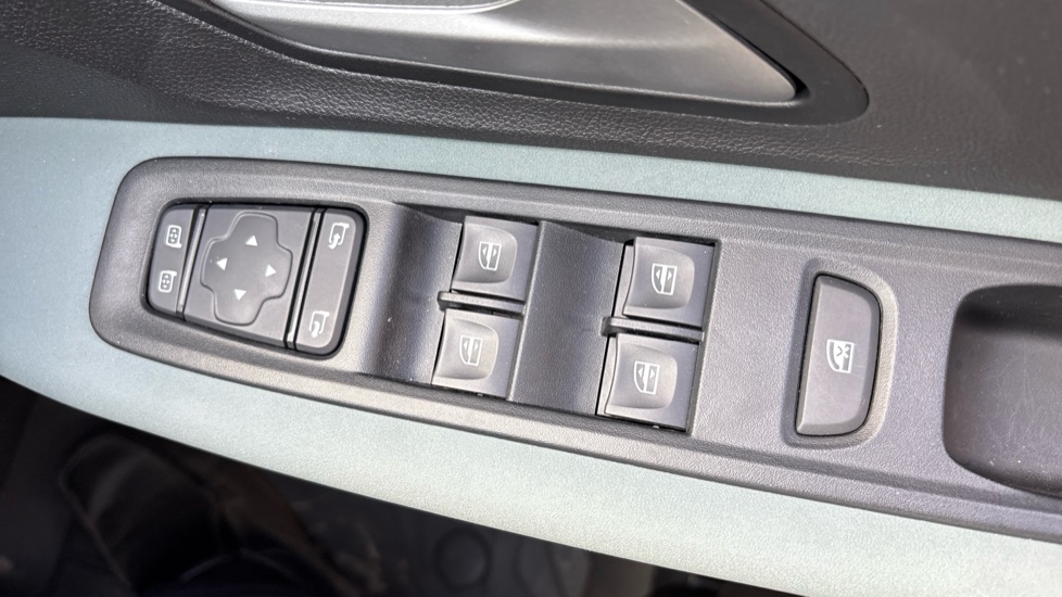Dacia Sandero Stepway 1.0 TCe Extreme 5dr Petrol Hatchback - Image 23