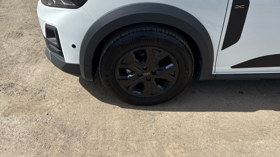 Dacia Sandero Stepway 1.0 TCe Extreme 5dr Petrol Hatchback - Image 38
