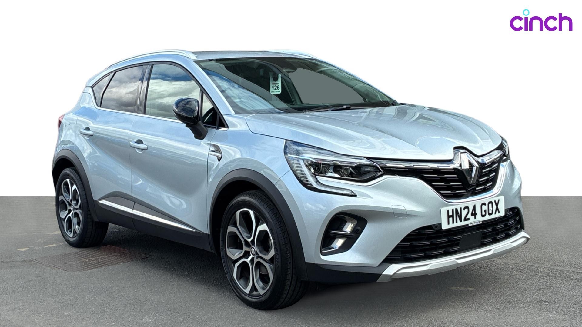 Renault Captur listing photo