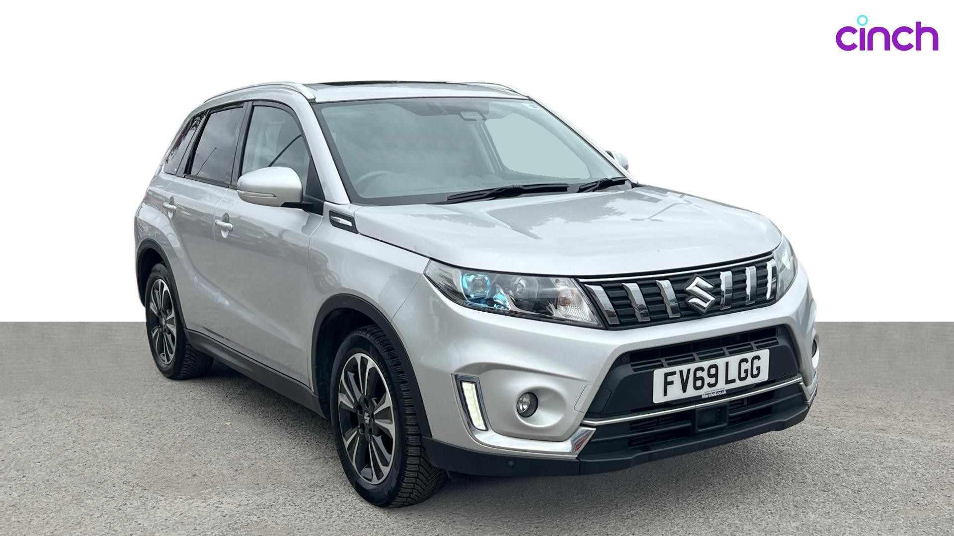 Suzuki Vitara listing photo