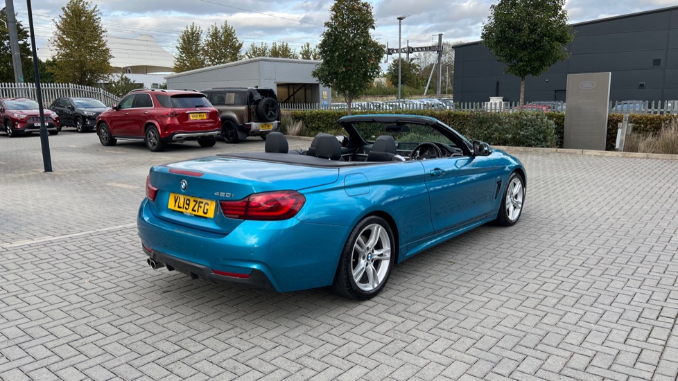 Used 2019 BLUE BMW 4 Series 420i M Sport 2dr Auto [Professional 