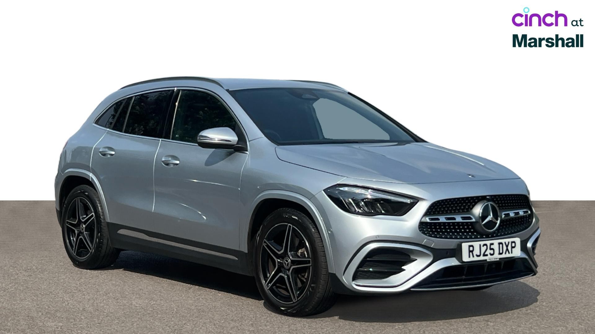 Mercedes-Benz GLA listing photo
