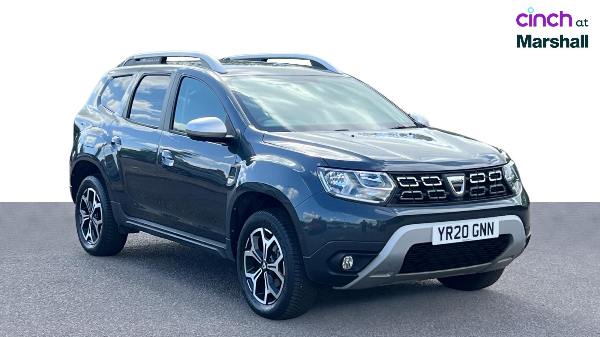 Dacia Duster listing photo