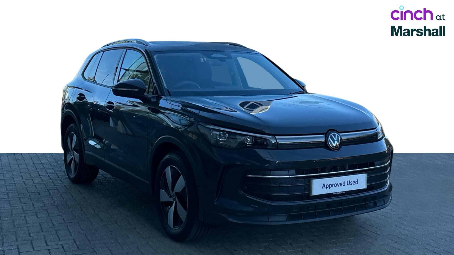 Volkswagen Tiguan listing photo