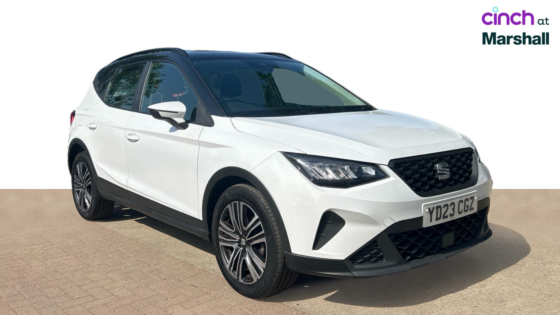 SEAT Arona listing photo