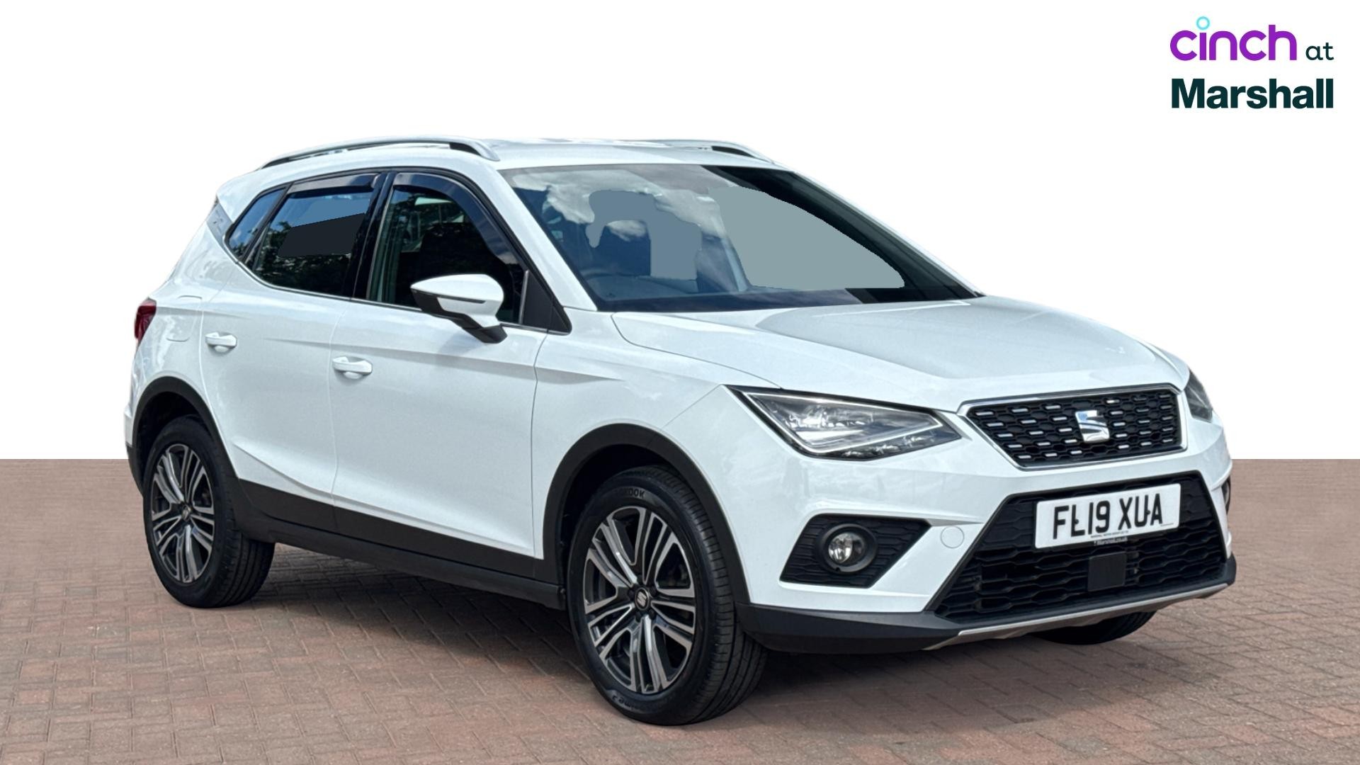 SEAT Arona listing photo