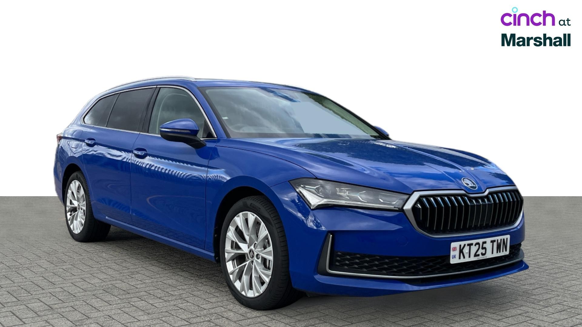 Skoda Superb listing photo