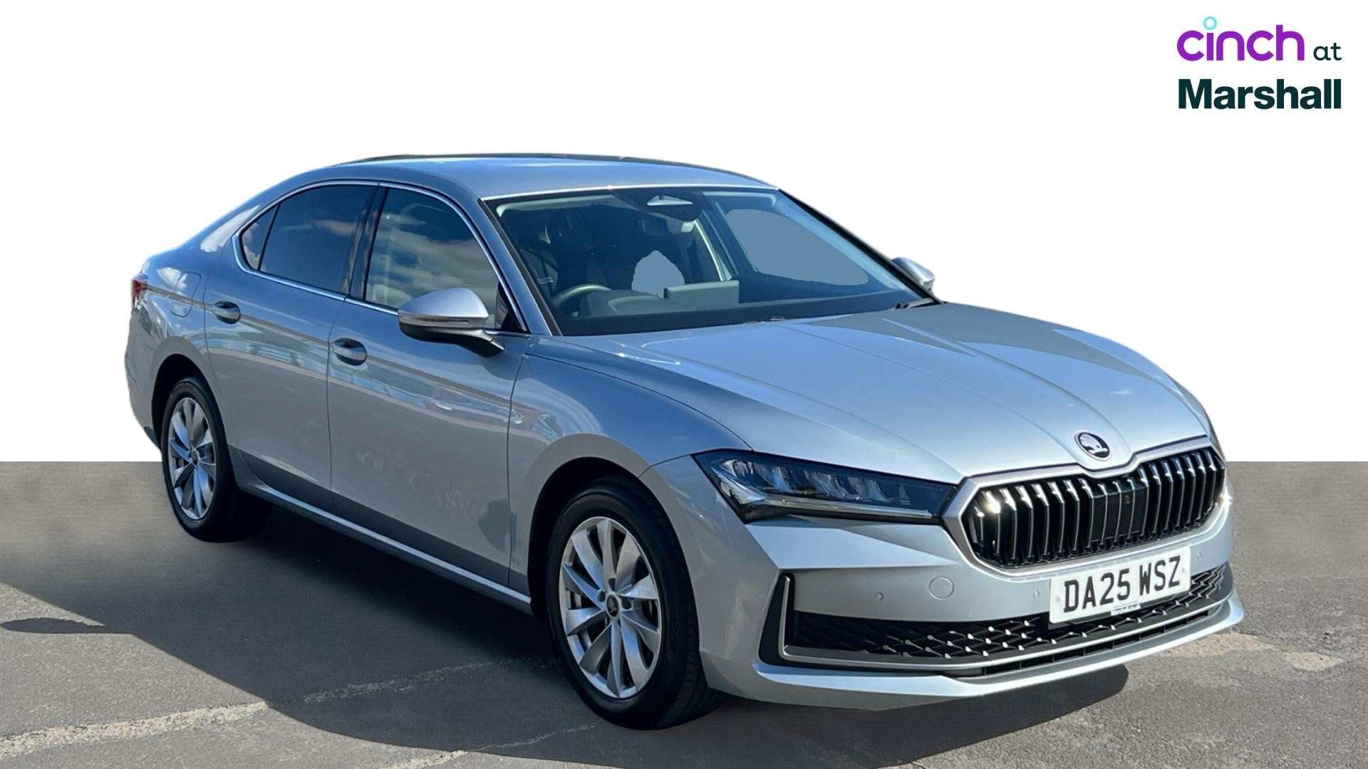 Skoda Superb listing photo