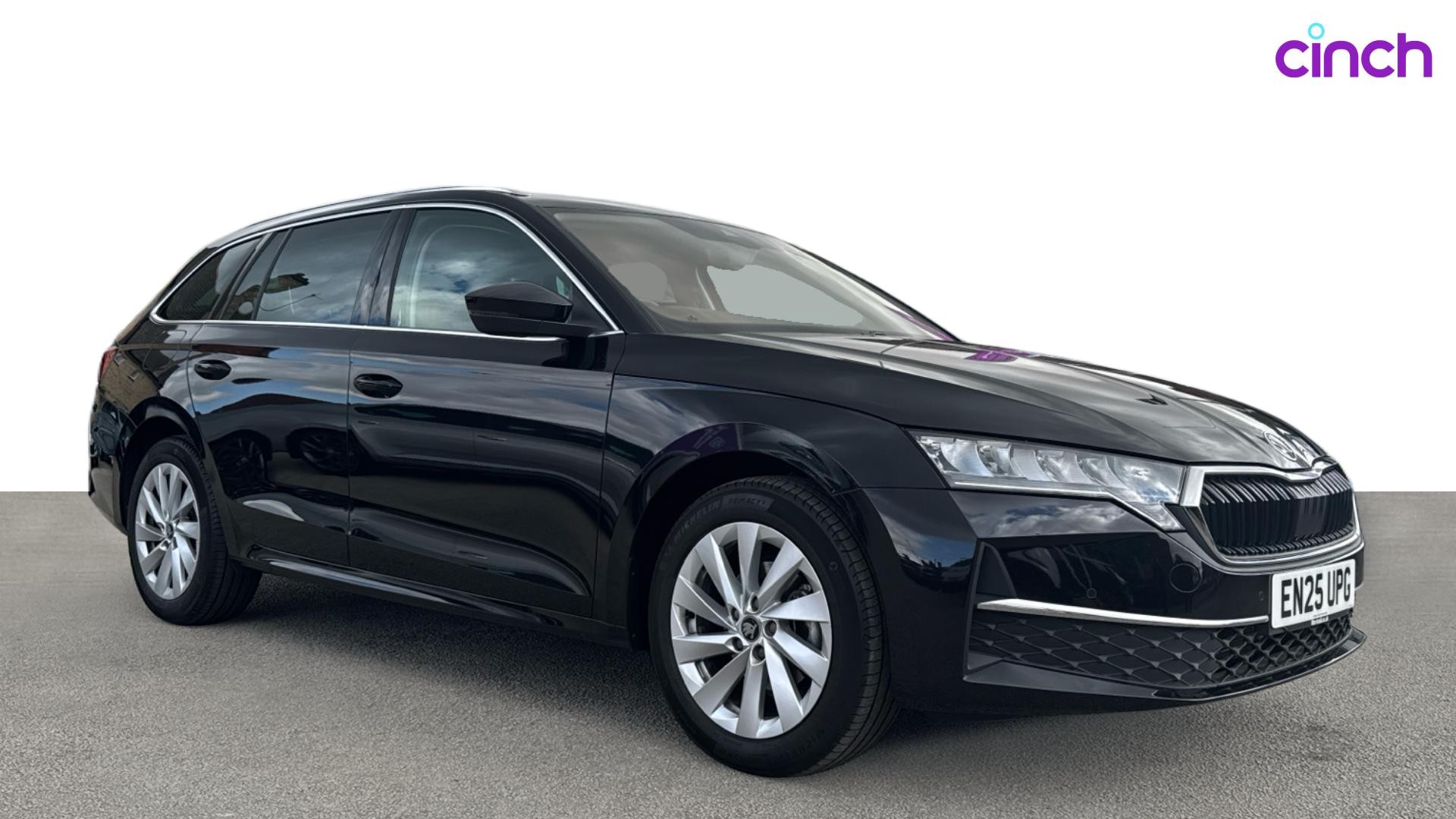 Skoda Octavia listing photo