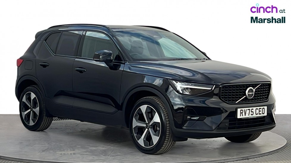 2025 Volvo XC40
