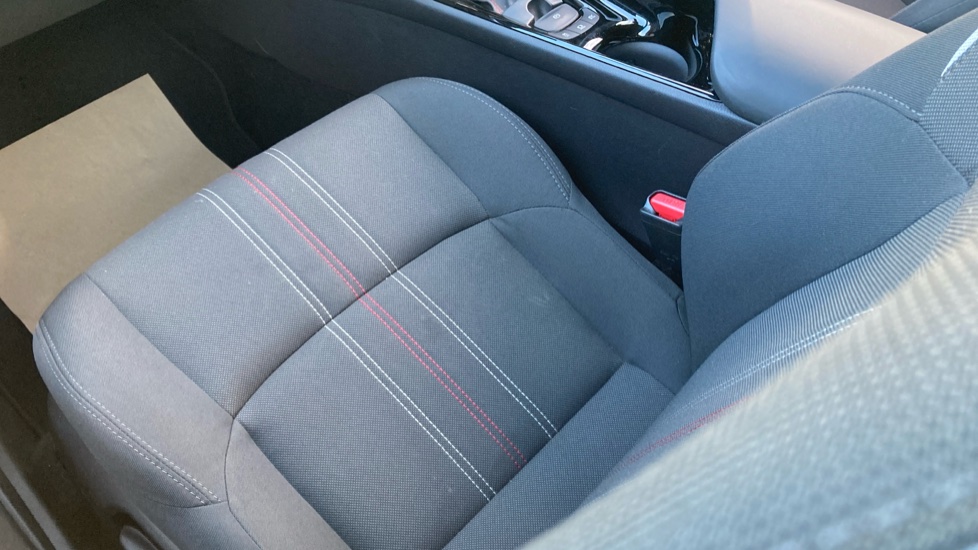Toyota C-HR 1.8 Hybrid GR Sport 5dr CVT Hybrid Hatchback - Image 17
