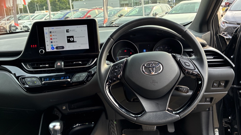 Toyota C-HR 1.8 Hybrid Design 5dr CVT Hybrid Hatchback - Image 7