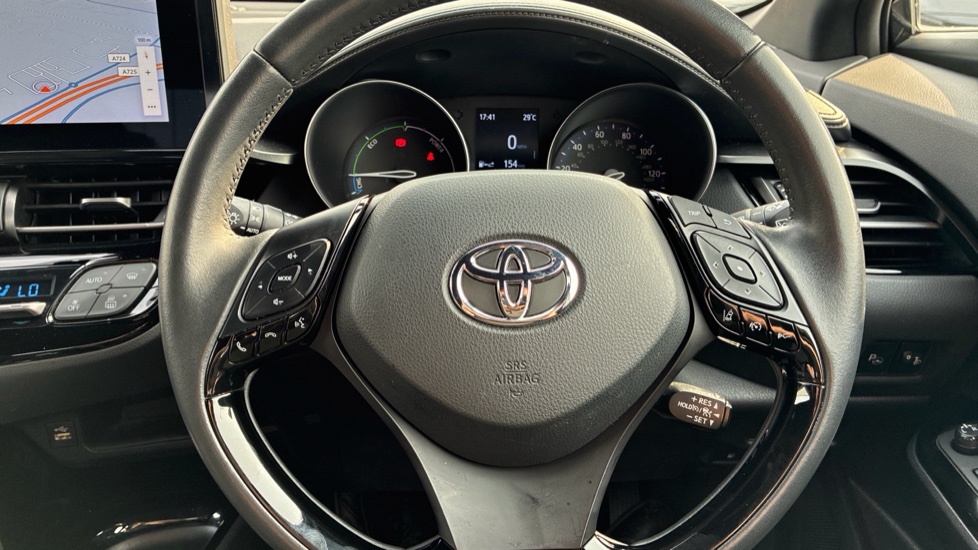 Toyota C-HR 1.8 Hybrid Design 5dr CVT Hybrid Hatchback - Image 10