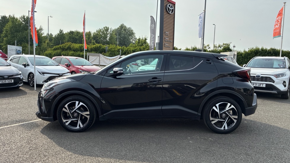 Toyota C-HR 1.8 Hybrid Design 5dr CVT Hybrid Hatchback - Image 24