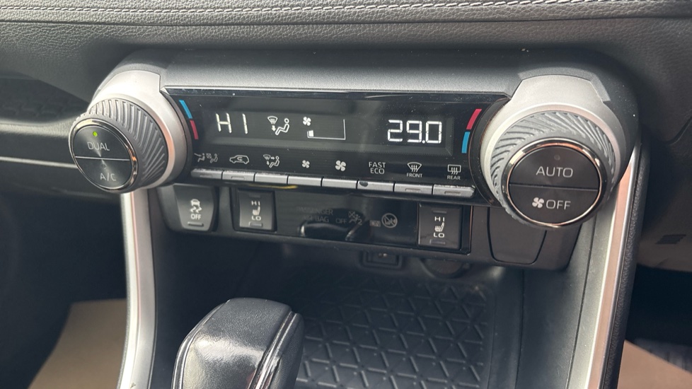 Toyota RAV4 2.5 VVT-i Hybrid Black Edition 5dr CVT Hybrid Estate - Image 39