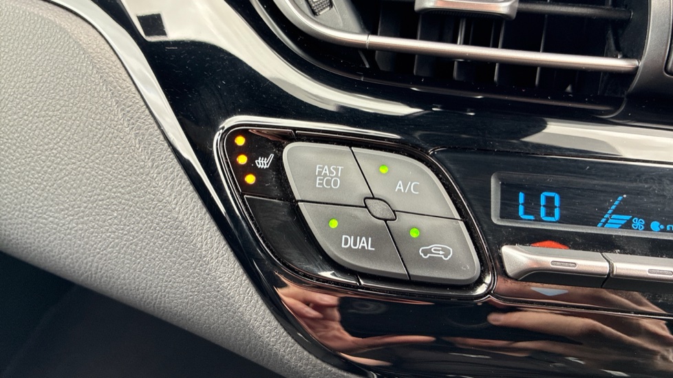 Toyota C-HR 1.8 Hybrid GR Sport 5dr CVT Hybrid Hatchback - Image 41