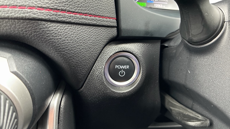 Toyota RAV4 2.5 PHEV Dynamic 5dr CVT Estate - Image 16
