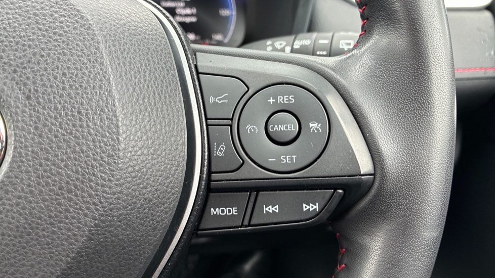 Toyota RAV4 2.5 PHEV Dynamic 5dr CVT Estate - Image 31