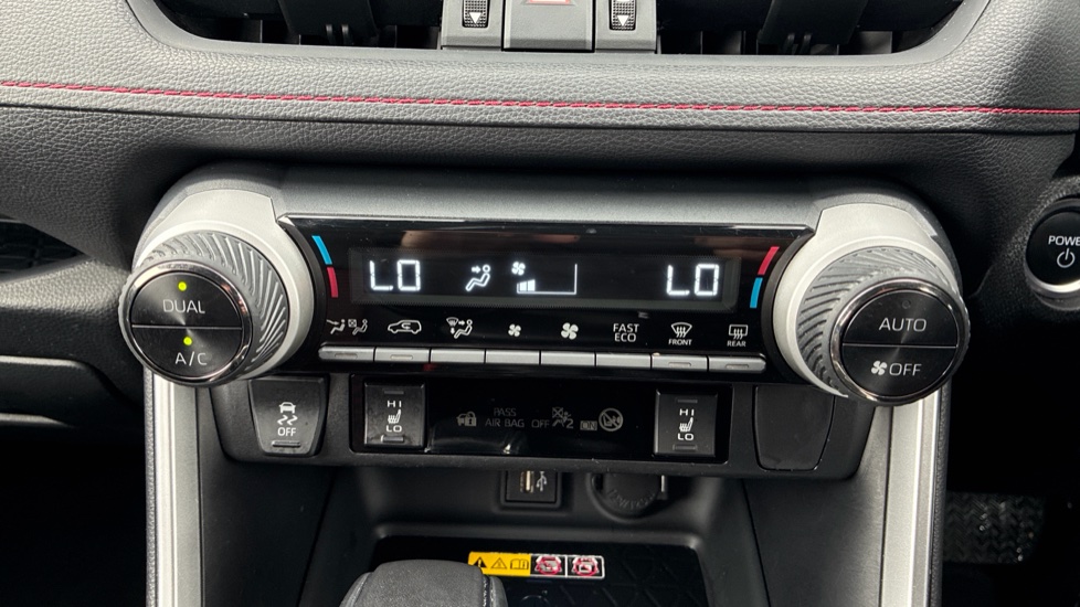 Toyota RAV4 2.5 PHEV Dynamic 5dr CVT Estate - Image 37