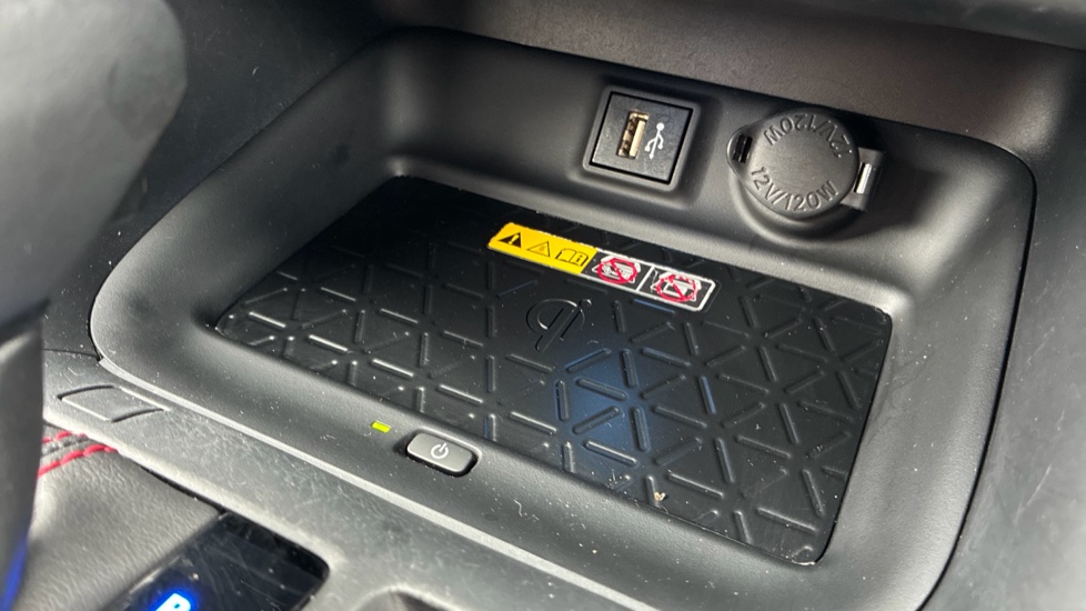 Toyota RAV4 2.5 PHEV Dynamic 5dr CVT Estate - Image 39