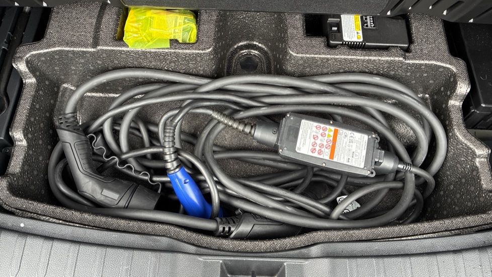 Toyota RAV4 2.5 PHEV Dynamic 5dr CVT Estate - Image 43