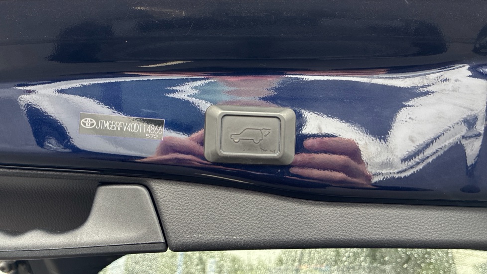 Toyota RAV4 2.5 PHEV Dynamic 5dr CVT Estate - Image 45