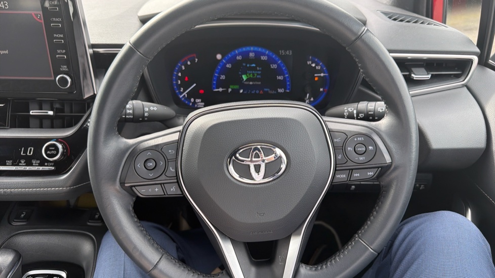 Toyota Corolla 1.8 VVT-i Hybrid Icon 5dr CVT Hybrid Estate - Image 10