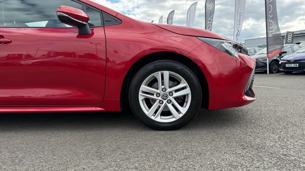 Toyota Corolla 1.8 VVT-i Hybrid Icon 5dr CVT Hybrid Estate - Image 25