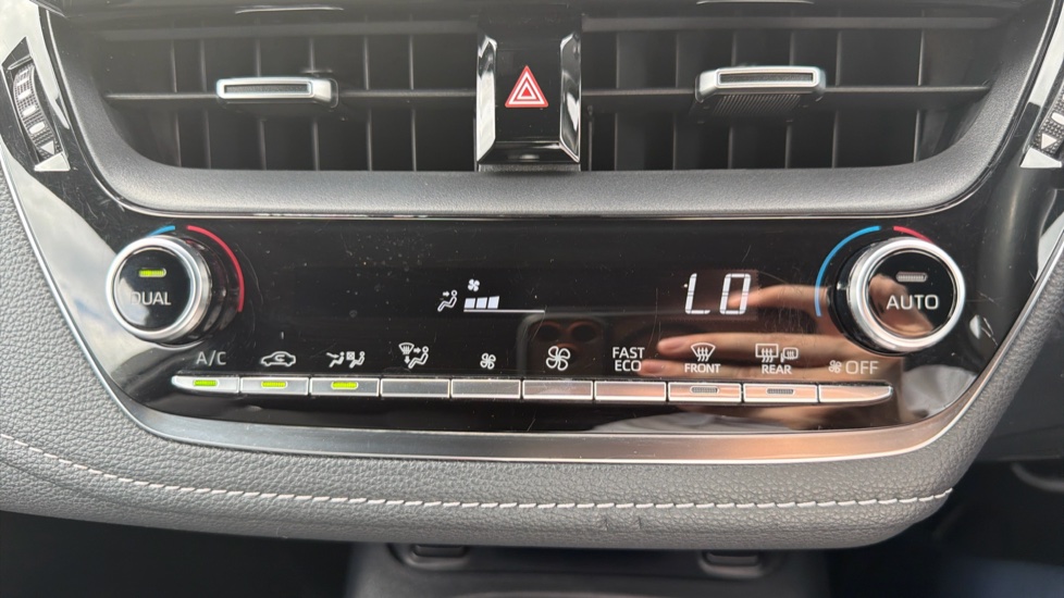 Toyota Corolla 1.8 VVT-i Hybrid Icon 5dr CVT Hybrid Estate - Image 34