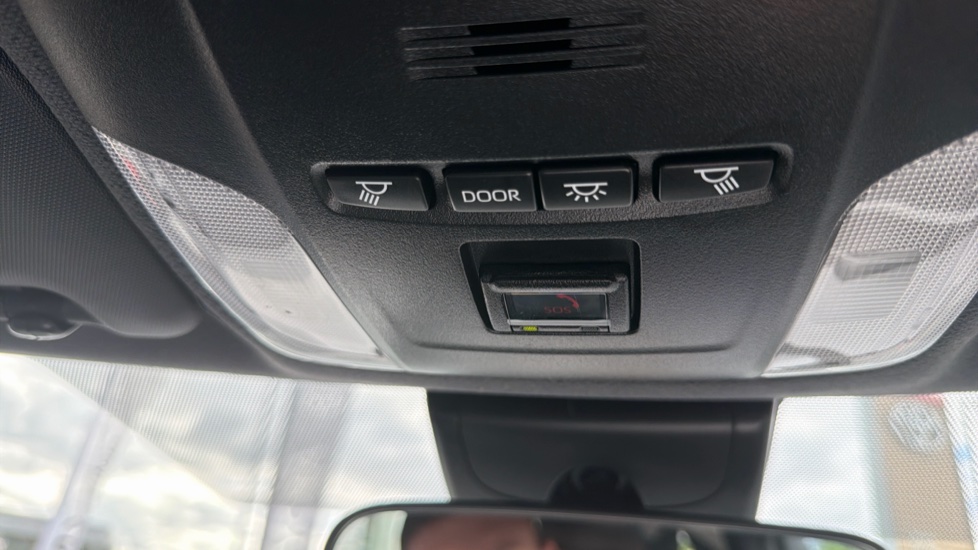 Toyota Corolla 1.8 VVT-i Hybrid Icon 5dr CVT Hybrid Estate - Image 35