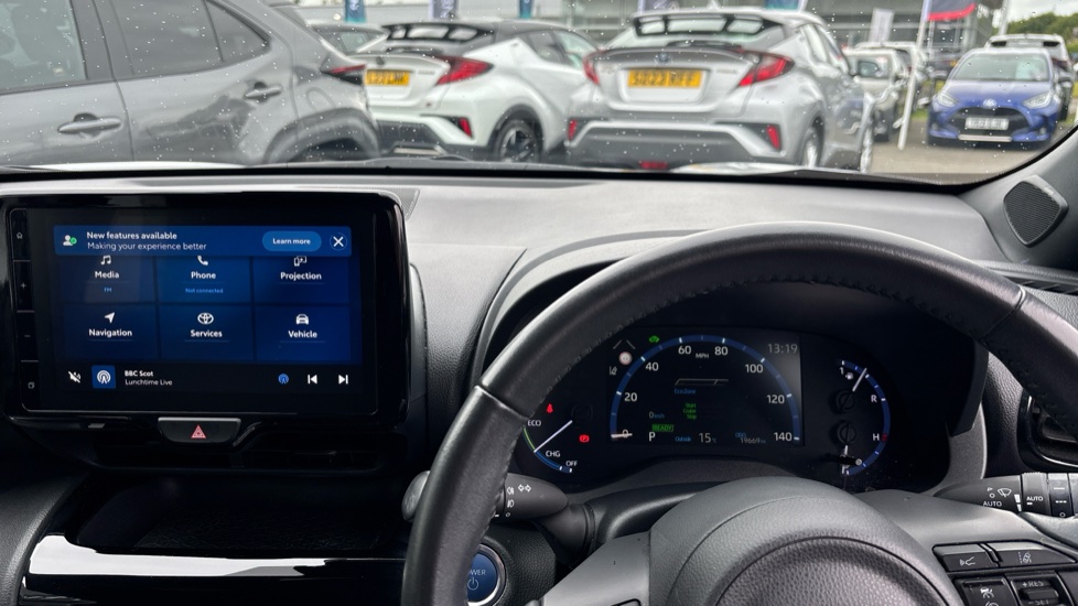Toyota Yaris Cross 1.5 Hybrid Design 5dr CVT Hybrid Estate - Image 7