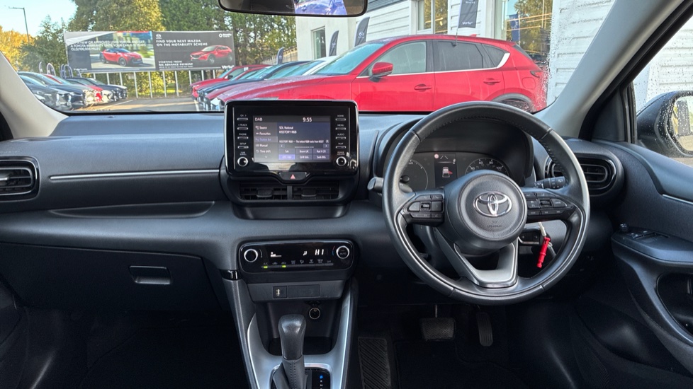 Toyota Yaris 1.5 Hybrid Icon 5dr CVT Hybrid Hatchback - Image 6