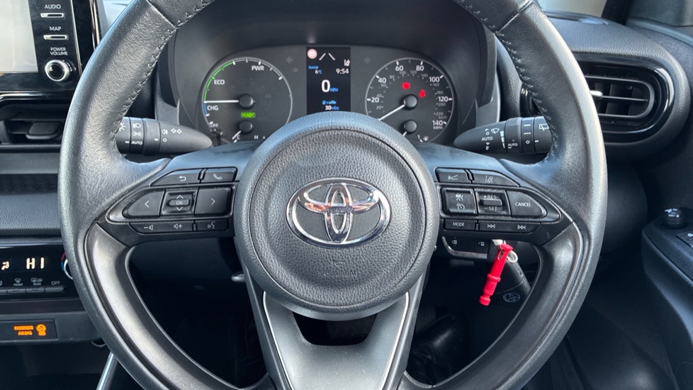 Toyota Yaris 1.5 Hybrid Icon 5dr CVT Hybrid Hatchback - Image 10