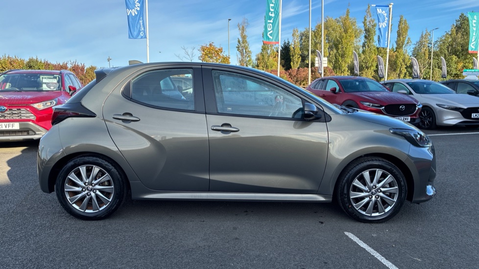 Toyota Yaris 1.5 Hybrid Icon 5dr CVT Hybrid Hatchback - Image 23