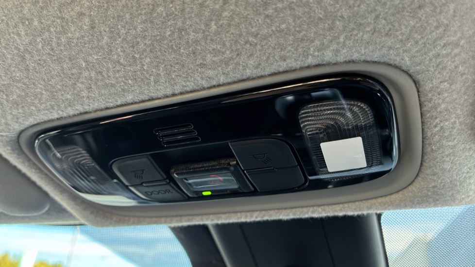 Toyota Yaris 1.5 Hybrid Icon 5dr CVT Hybrid Hatchback - Image 29