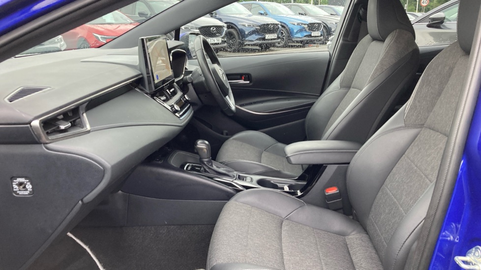 Toyota Corolla 1.8 Hybrid Design 5dr CVT Hybrid Hatchback - Image 5