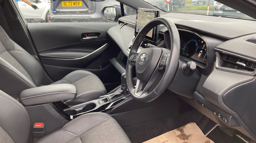 Toyota Corolla 1.8 Hybrid Design 5dr CVT Hybrid Hatchback - Image 12