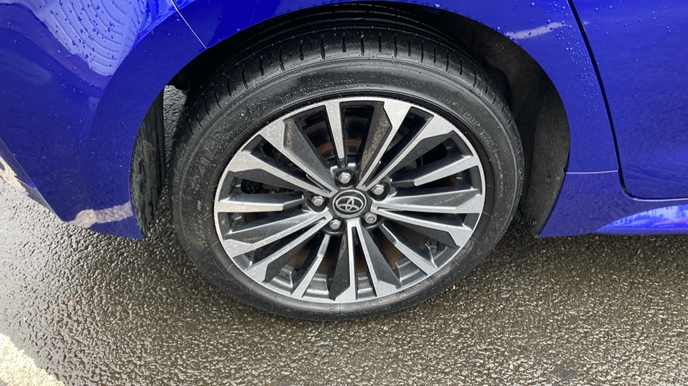 Toyota Corolla 1.8 Hybrid Design 5dr CVT Hybrid Hatchback - Image 36