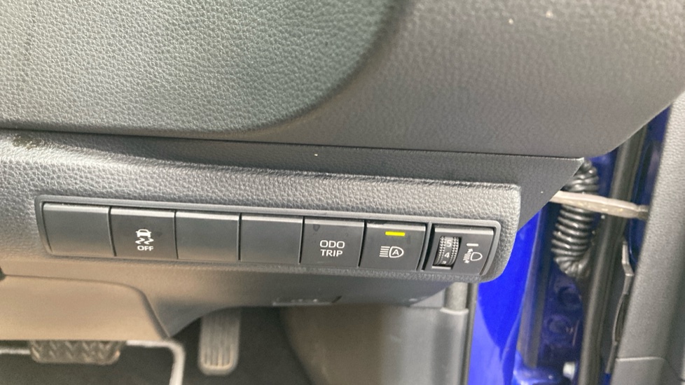 Toyota Corolla 1.8 Hybrid Design 5dr CVT Hybrid Hatchback - Image 39