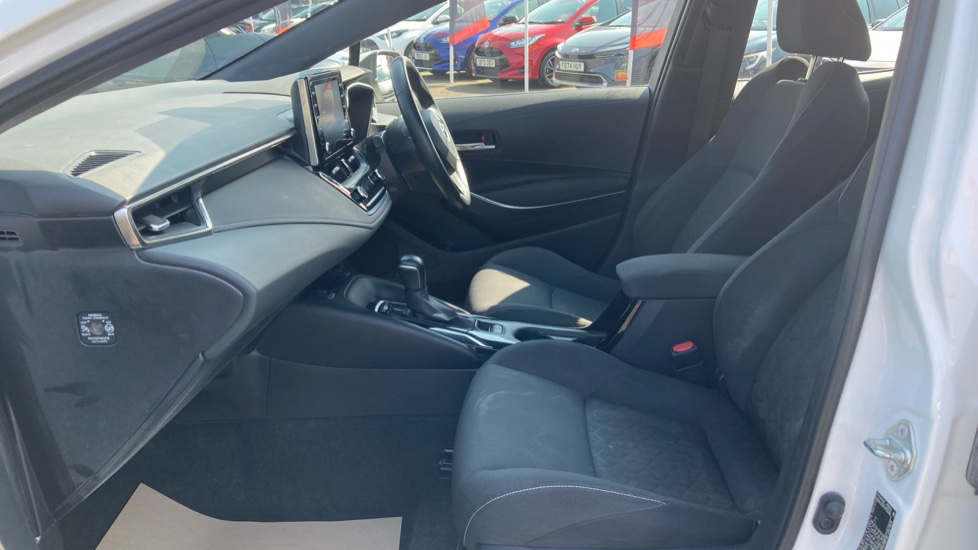 Toyota Corolla 1.8 VVT-i Hybrid Icon 5dr CVT Hybrid Hatchback - Image 5