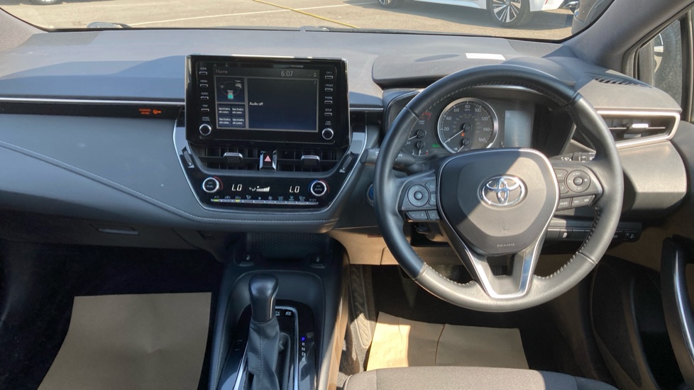 Toyota Corolla 1.8 VVT-i Hybrid Icon 5dr CVT Hybrid Hatchback - Image 6