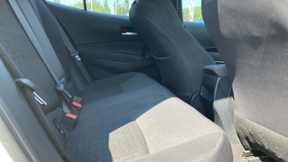 Toyota Corolla 1.8 VVT-i Hybrid Icon 5dr CVT Hybrid Hatchback - Image 8