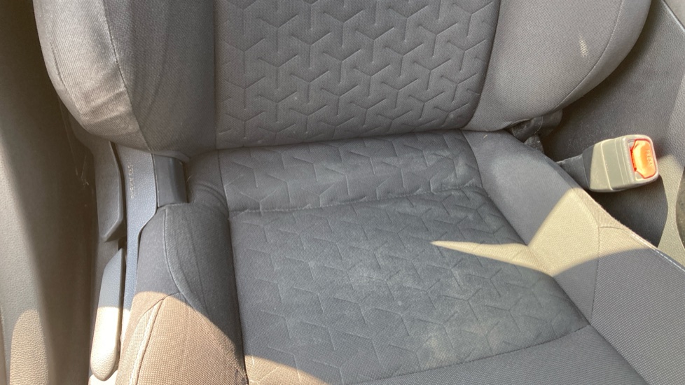 Toyota Corolla 1.8 VVT-i Hybrid Icon 5dr CVT Hybrid Hatchback - Image 14