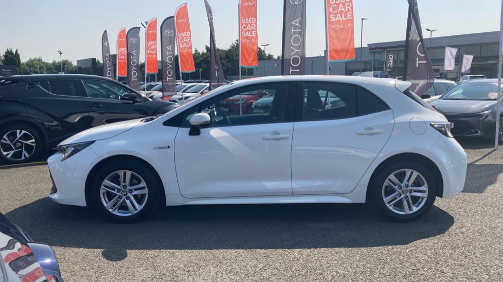 Toyota Corolla 1.8 VVT-i Hybrid Icon 5dr CVT Hybrid Hatchback - Image 24
