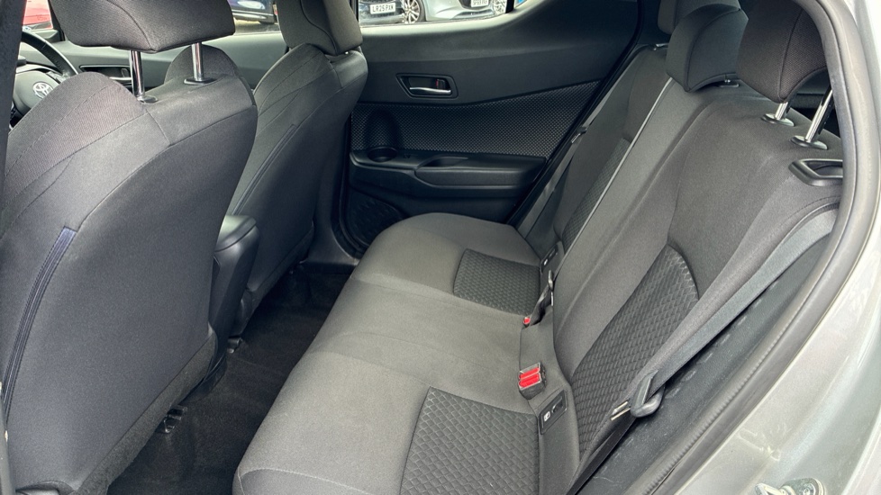 Toyota C-HR 1.8 Hybrid Icon 5dr CVT Hybrid Hatchback - Image 15
