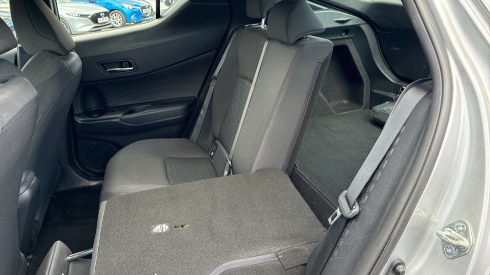 Toyota C-HR 1.8 Hybrid Icon 5dr CVT Hybrid Hatchback - Image 18