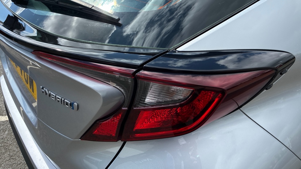 Toyota C-HR 1.8 Hybrid Icon 5dr CVT Hybrid Hatchback - Image 21