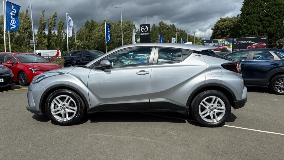 Toyota C-HR 1.8 Hybrid Icon 5dr CVT Hybrid Hatchback - Image 24